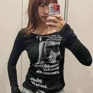 Distorted Text Print Long Sleeve Top - 2000s Fashion Nostalgia Outfit