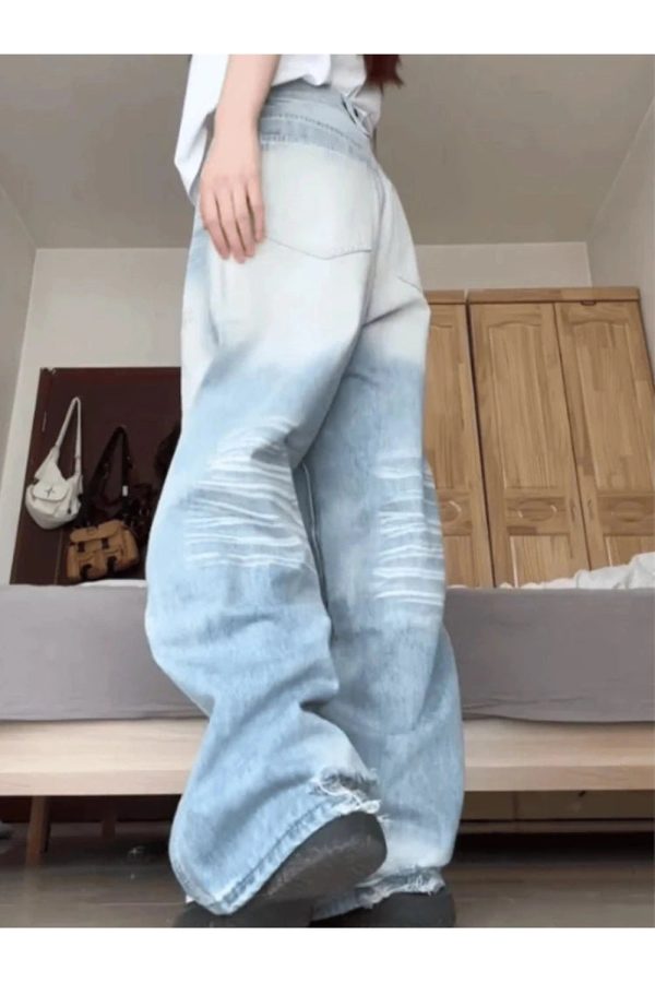 Light Wash Oversized Baggy Jeans - 2000s Fashion Nostalgia Outfit